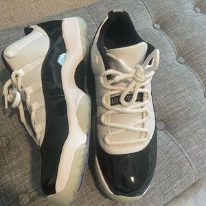 Jordan 11 Retro Low Concord - 2014 **Like New**